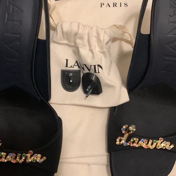 LANVIN
EMBELLISHED PUMPS !!!!SOLD!!!!! - Picture 11 of 12